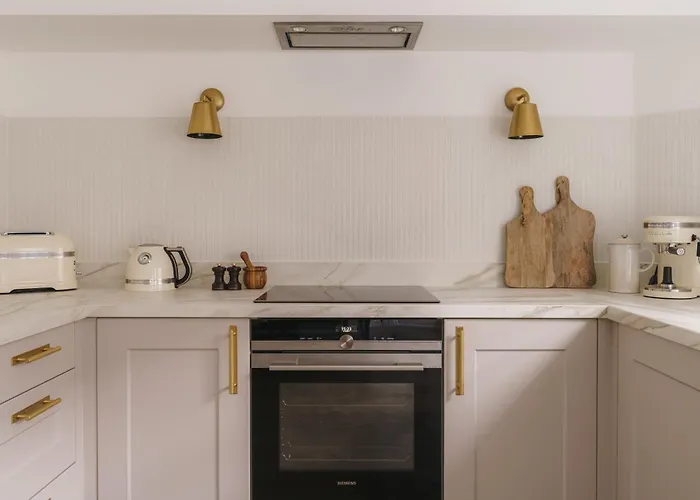 Bay Tree * Bowness-on-Windermere